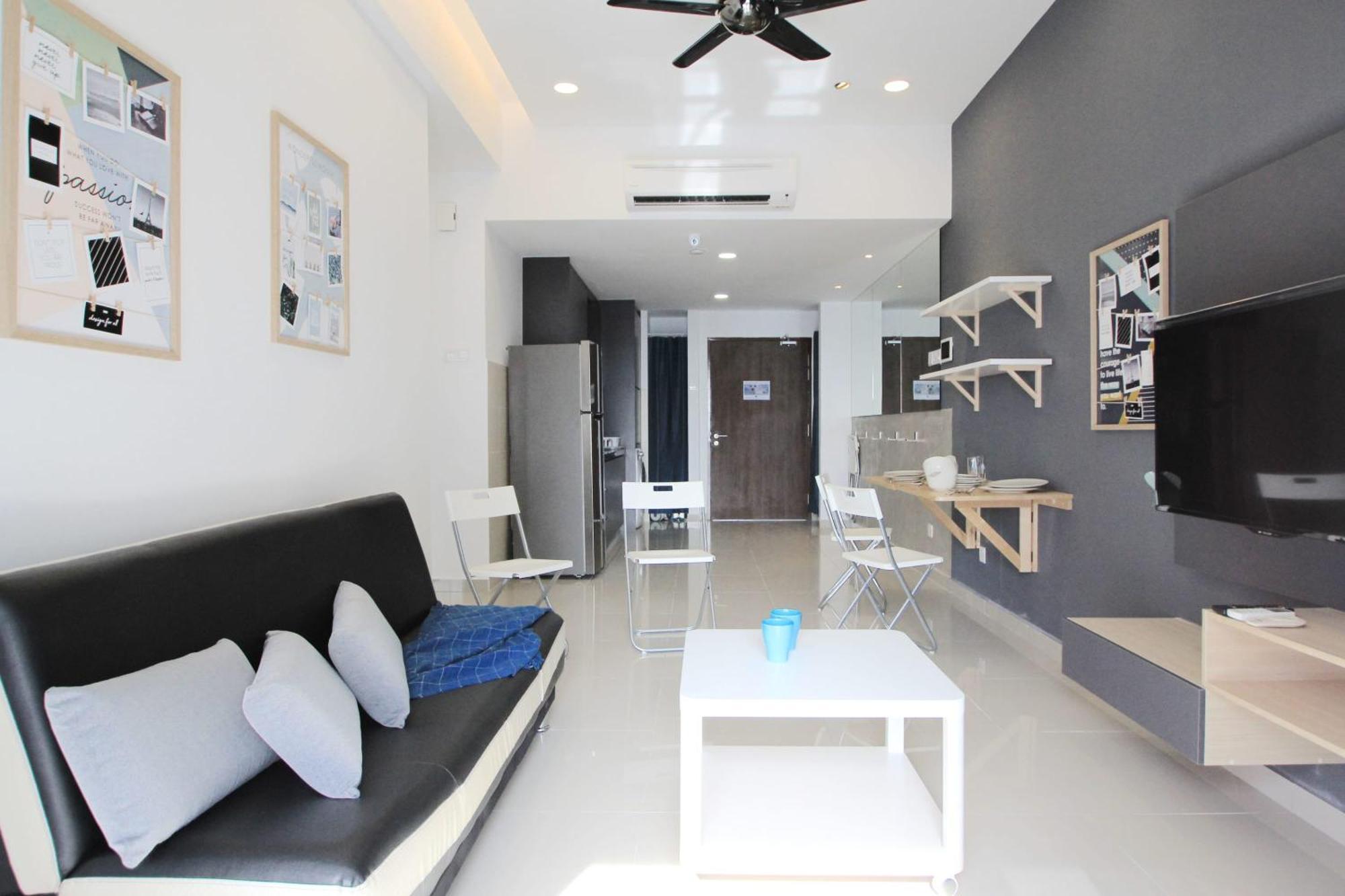 Ferienwohnung Cozy, High-Floor 2Br Apt Near Legoland Nusajaya  Exterior foto
